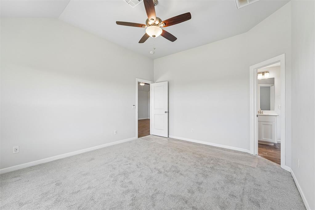3032 Nw 196th Place Property Photo 14