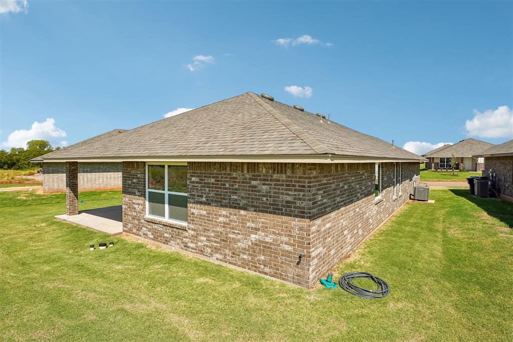 3032 Nw 196th Place Property Photo 27