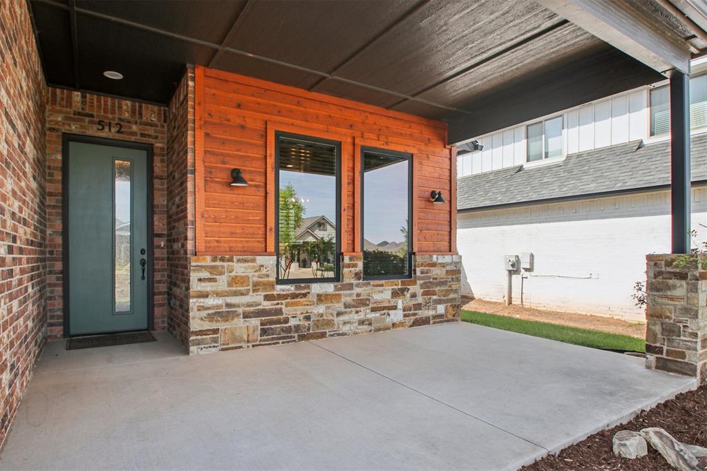 512 Mosswood Road Property Photo 4