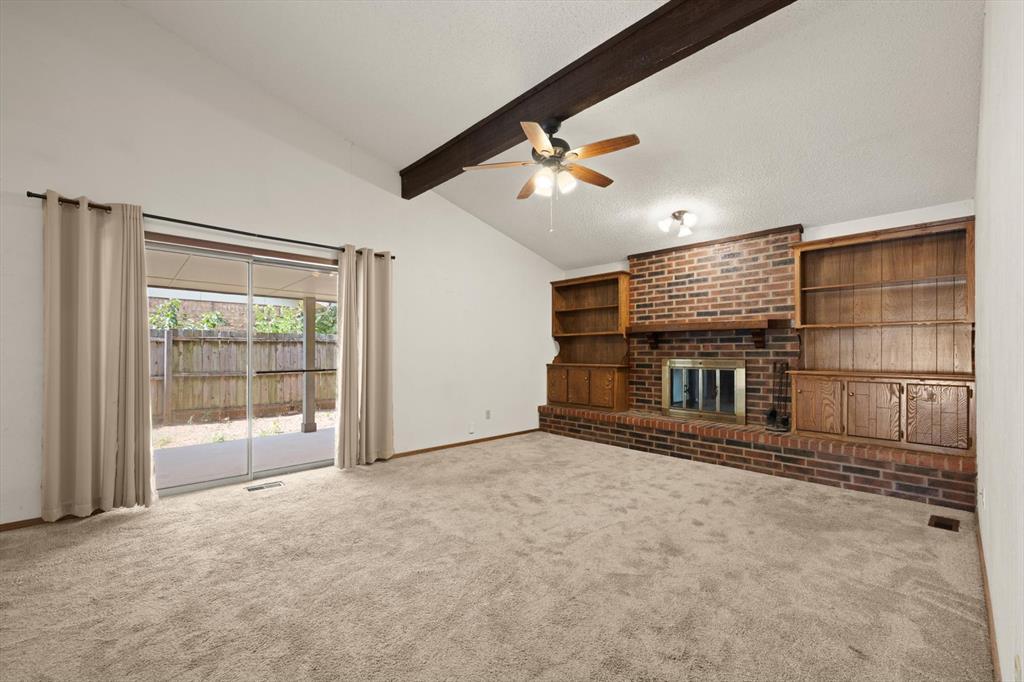 10325 Exter Avenue Property Photo 3