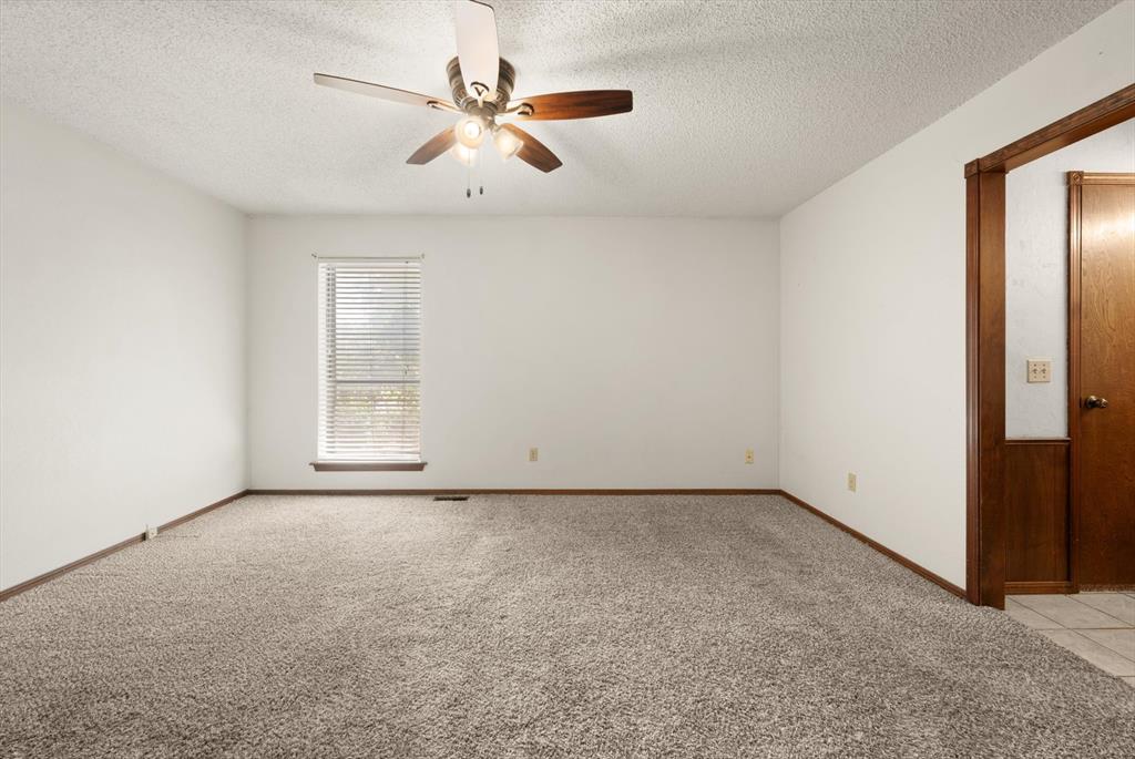 10325 Exter Avenue Property Photo 19
