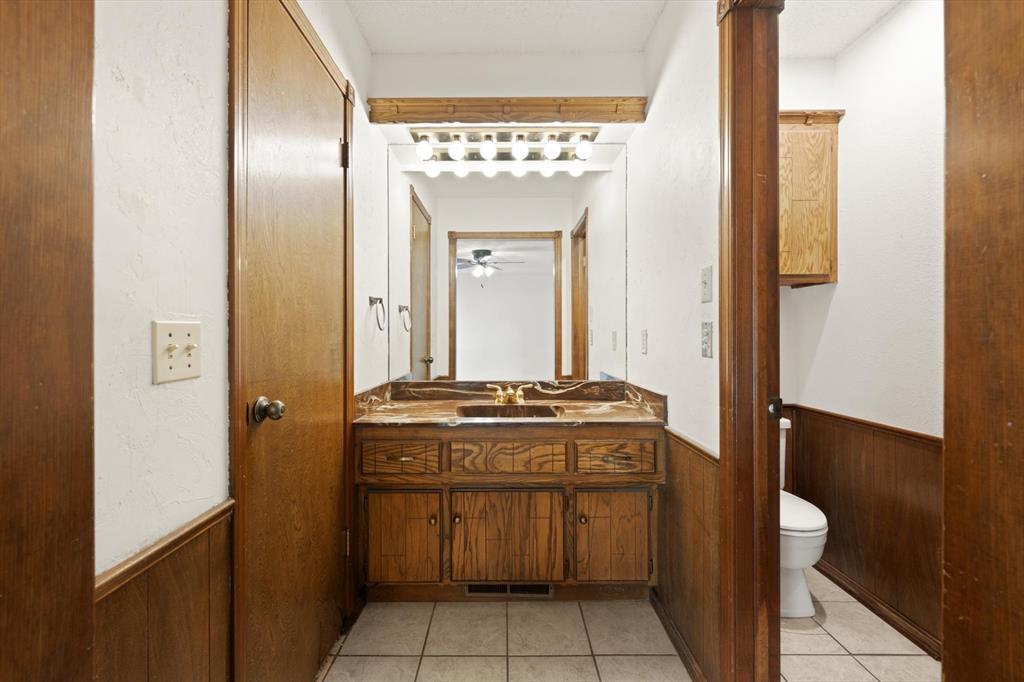 10325 Exter Avenue Property Photo 21