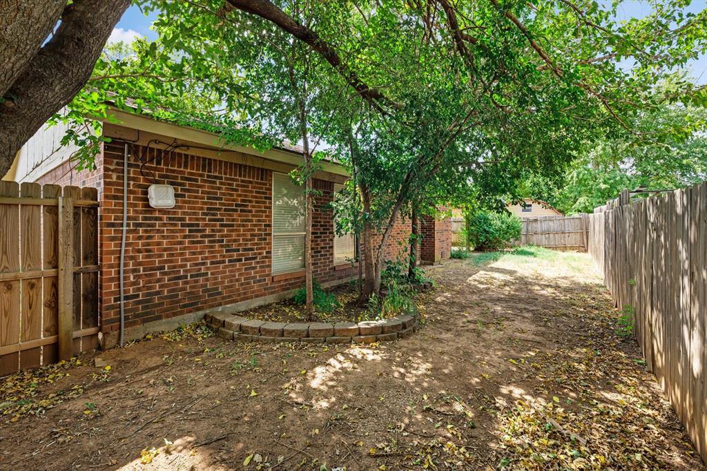10325 Exter Avenue Property Photo 25