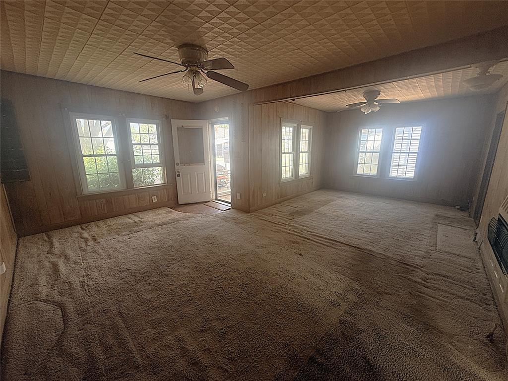 406 W Virginia Avenue Property Photo 3