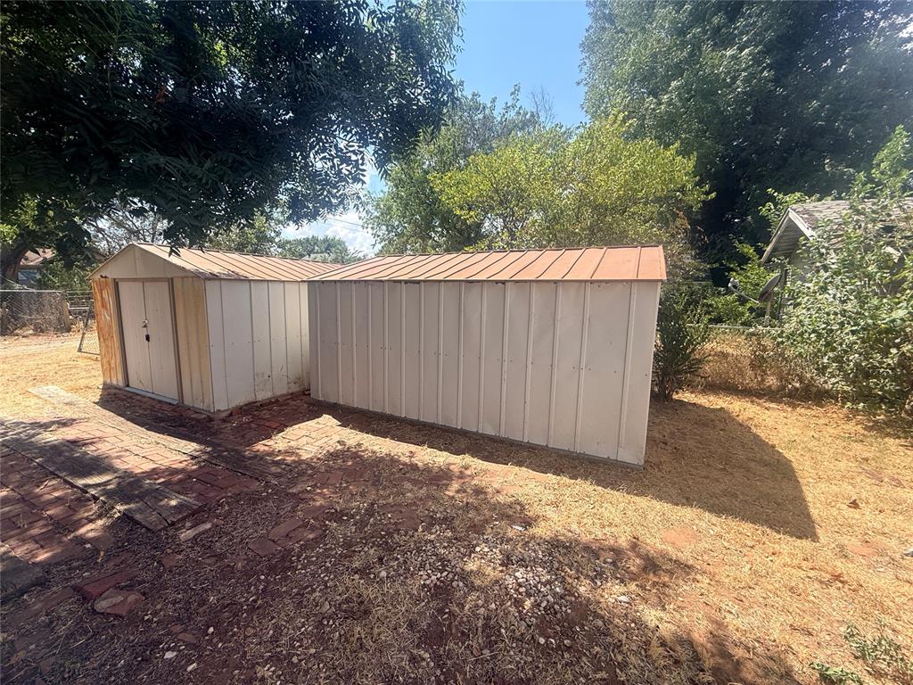 406 W Virginia Avenue Property Photo 13