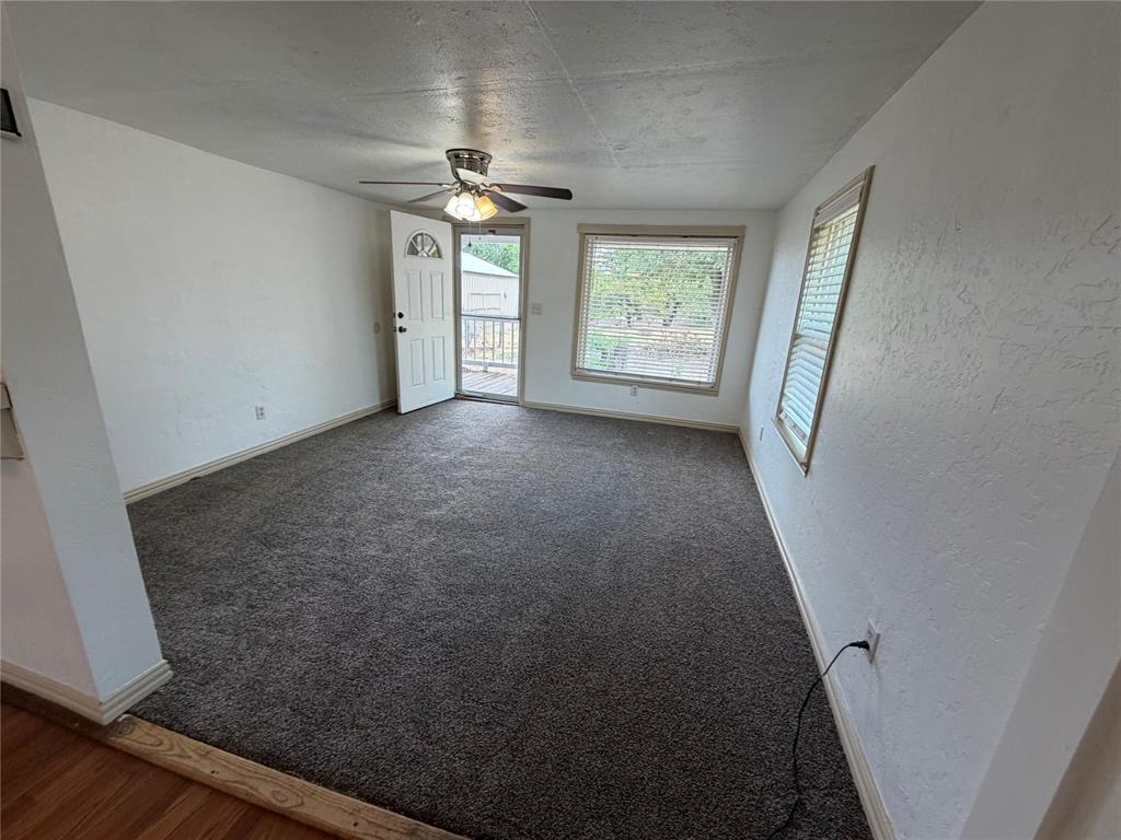 507 E 7th Street Property Photo 7