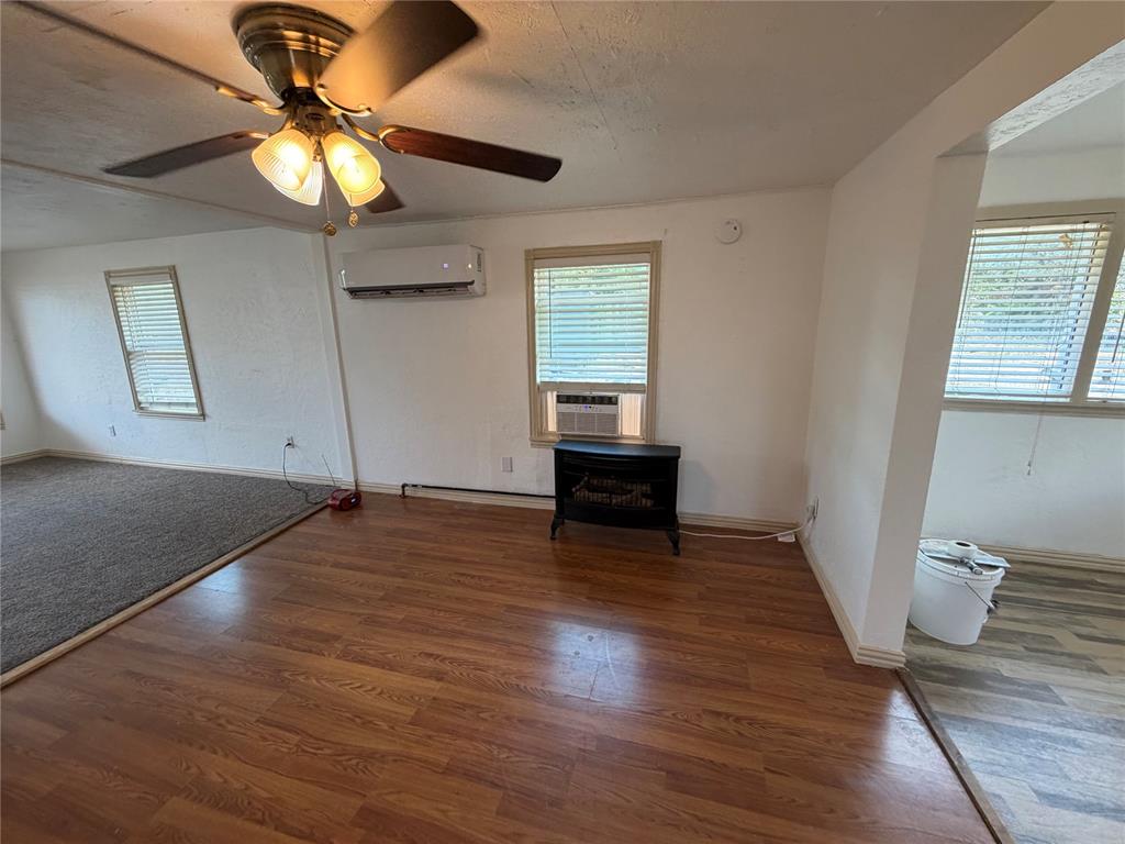 507 E 7th Street Property Photo 13