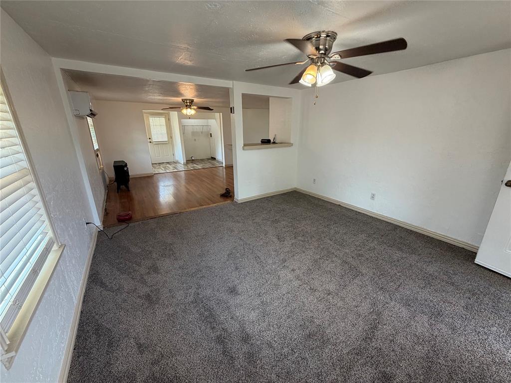 507 E 7th Street Property Photo 18