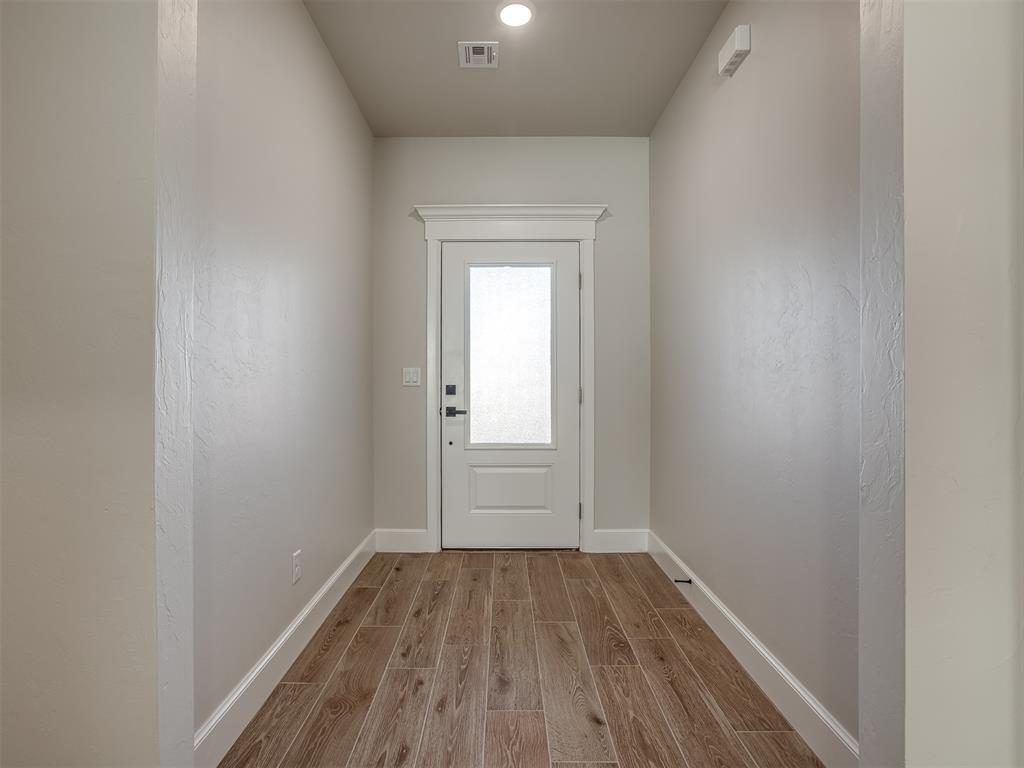 1237 E Stetson Lane Property Photo 4