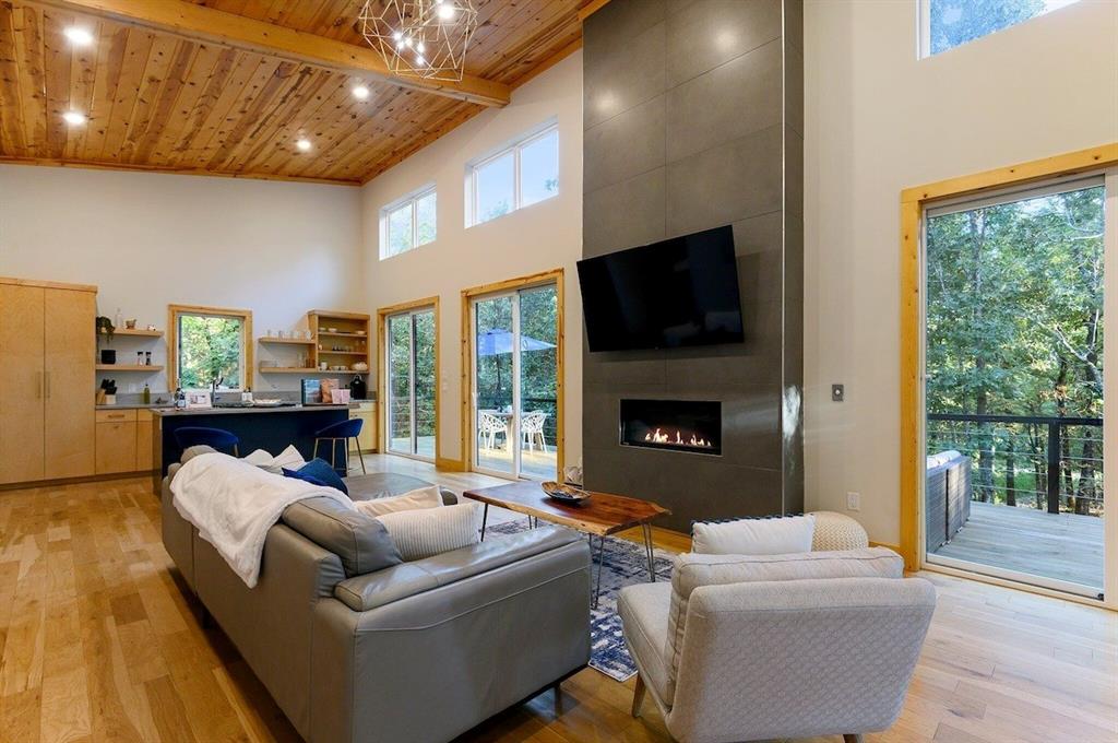 639 Woodland Hills Trail Property Photo 9