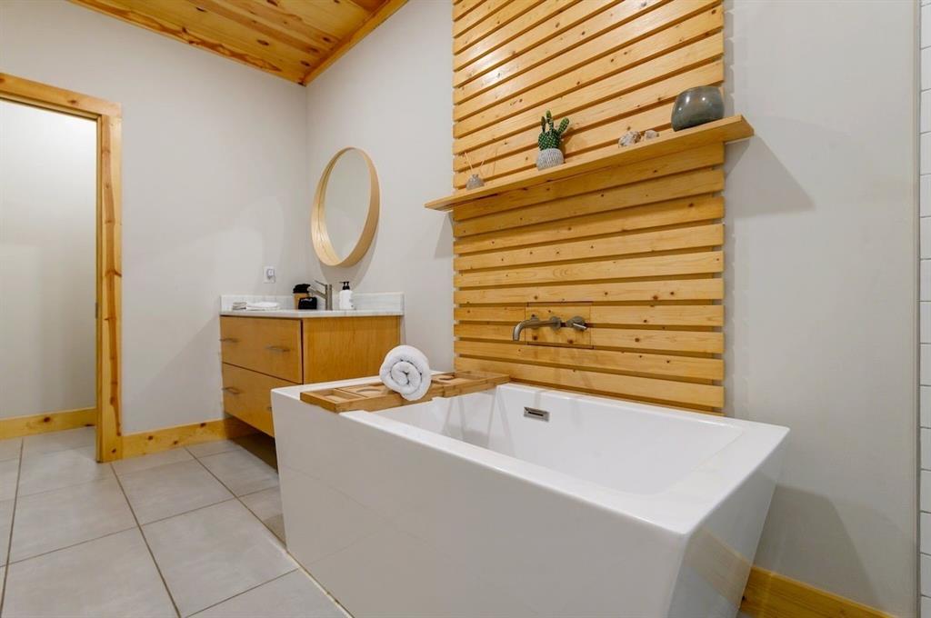 639 Woodland Hills Trail Property Photo 17