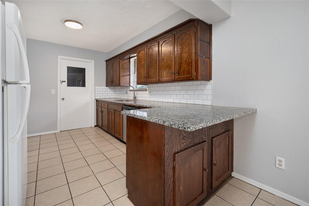 1233 Sw 91st Street Property Photo 3