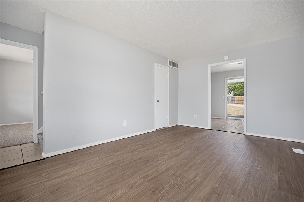 1233 Sw 91st Street Property Photo 6
