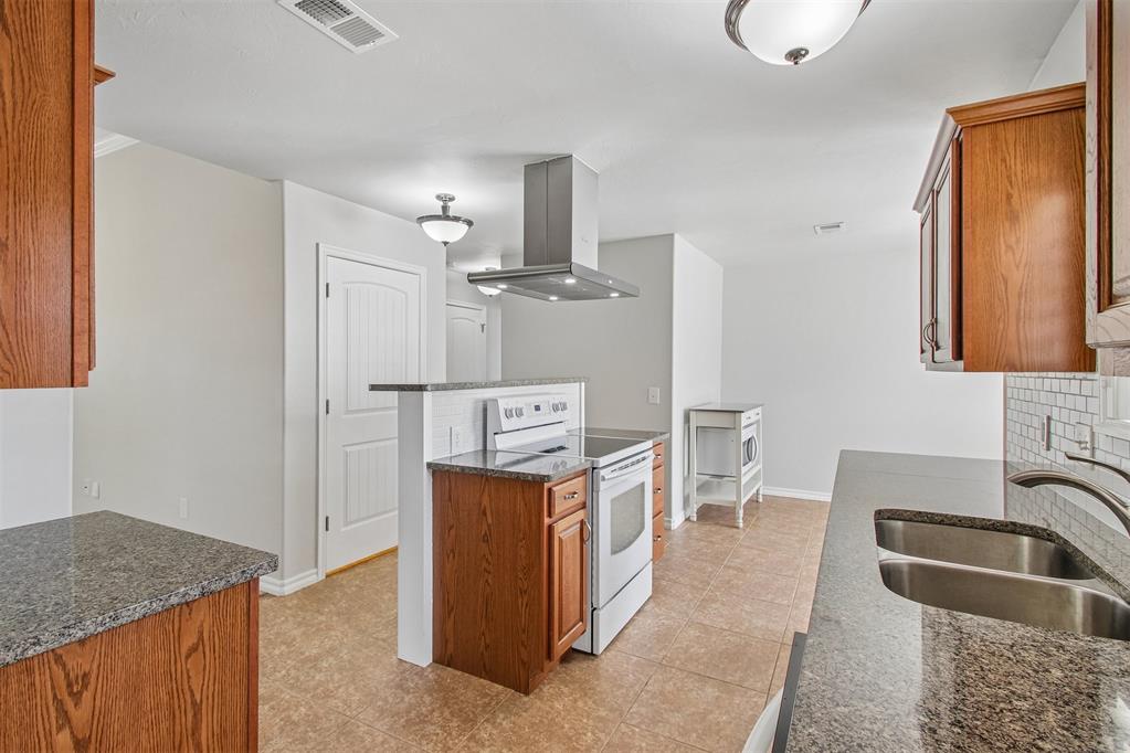 17250 Cottonwood Court Property Photo 15