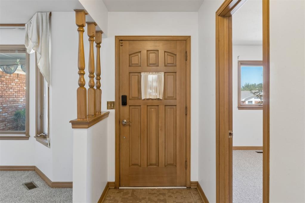 4608 Nw 60th Street Property Photo 5