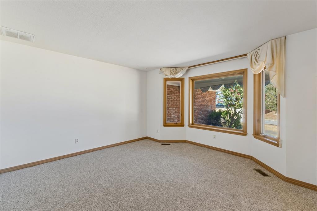 4608 Nw 60th Street Property Photo 7
