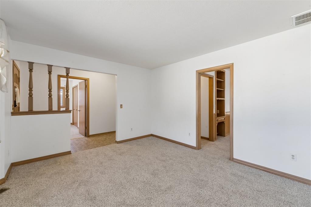 4608 Nw 60th Street Property Photo 9