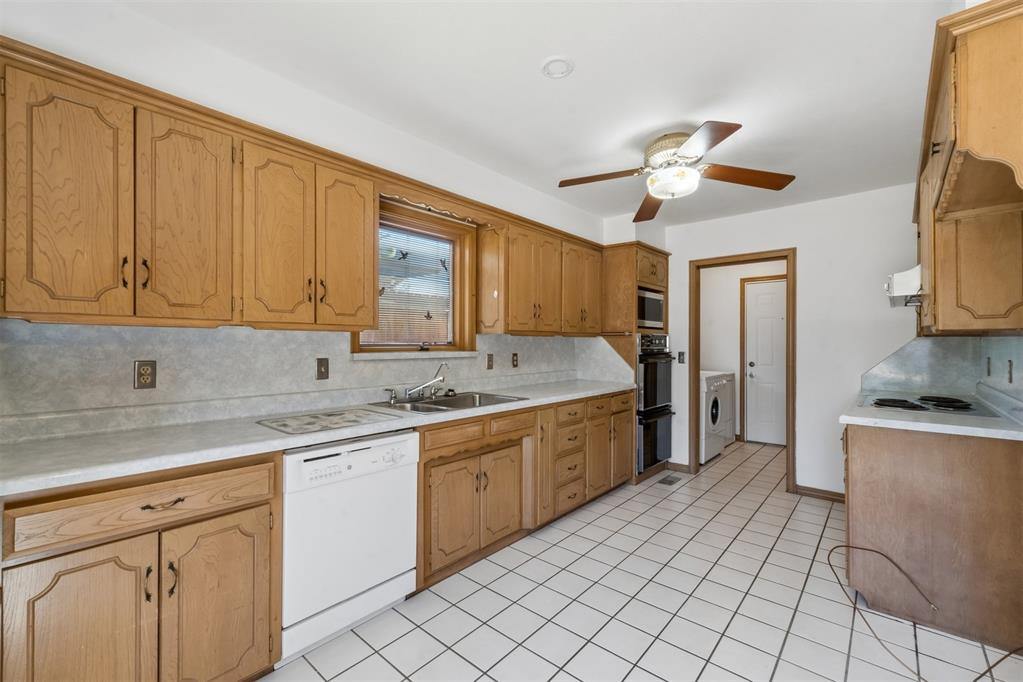 4608 Nw 60th Street Property Photo 16