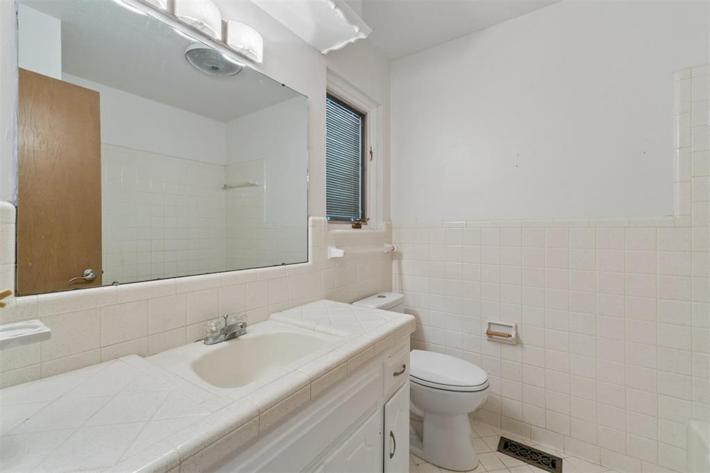4608 Nw 60th Street Property Photo 31