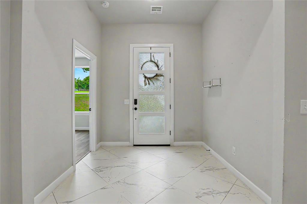 16113 Se 82nd Street Property Photo 5