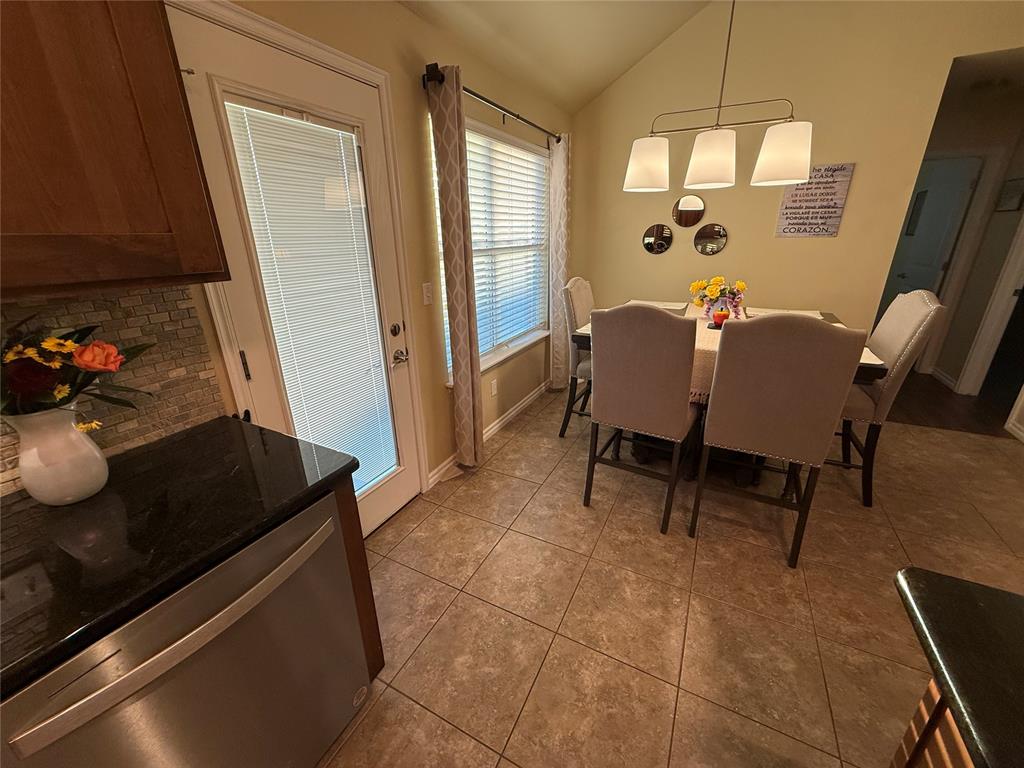 2220 Crooked Oak Drive Property Photo 10