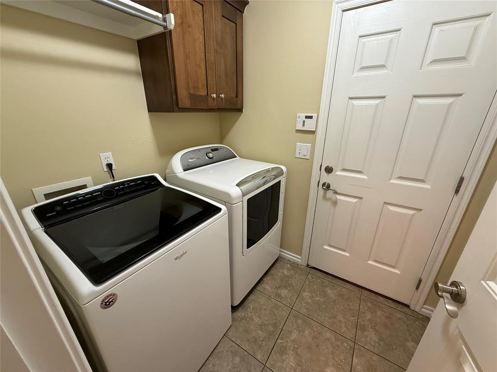 2220 Crooked Oak Drive Property Photo 34