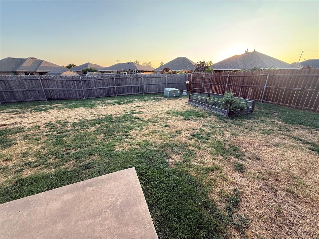 2220 Crooked Oak Drive Property Photo 36