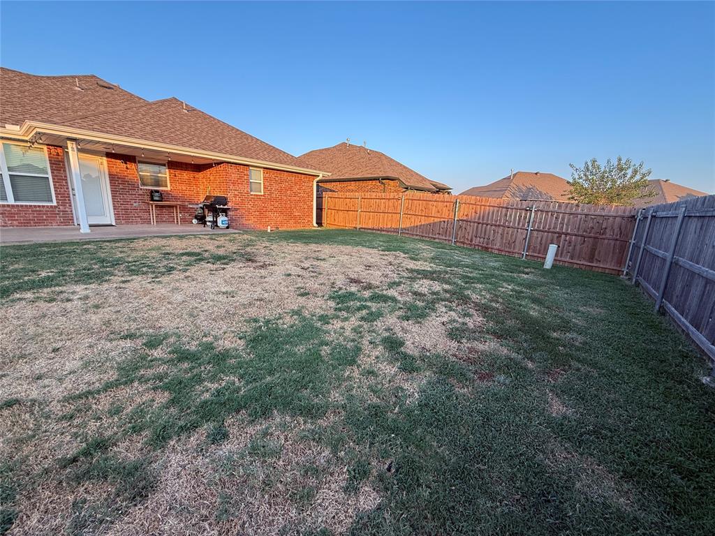 2220 Crooked Oak Drive Property Photo 39