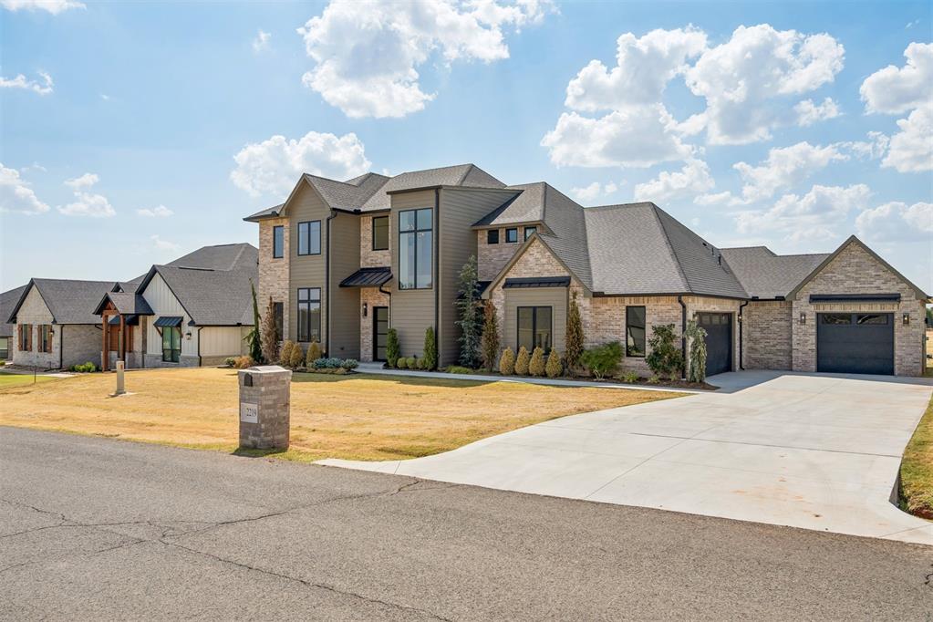 2219 Wintercreek Boulevard Property Photo 3