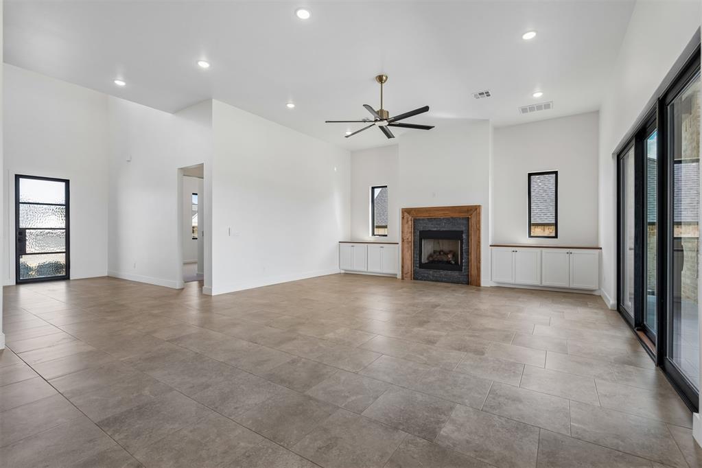 2219 Wintercreek Boulevard Property Photo 7