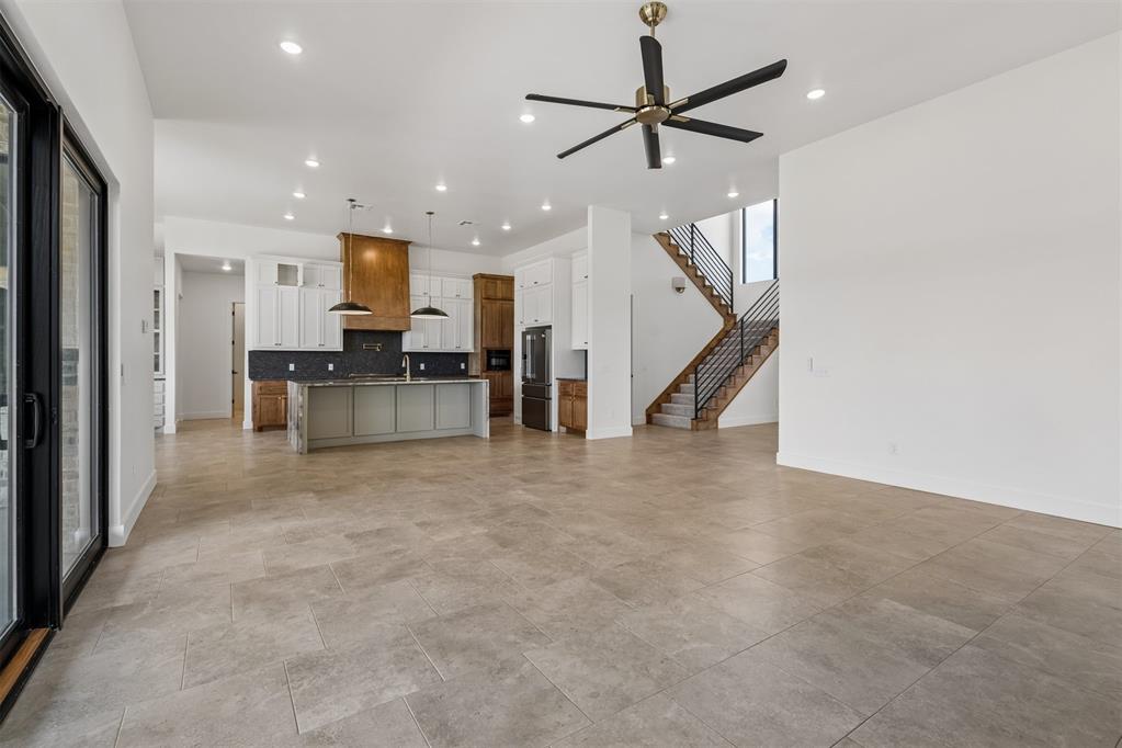 2219 Wintercreek Boulevard Property Photo 8