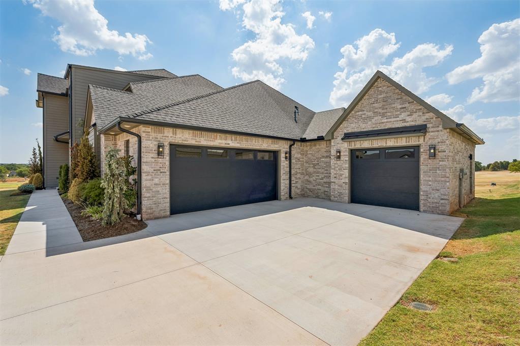 2219 Wintercreek Boulevard Property Photo 45