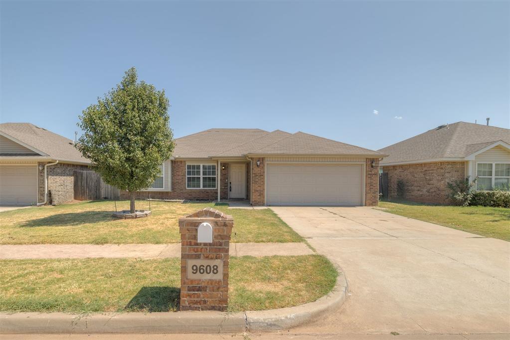 9608 Lauren Drive Property Photo 2