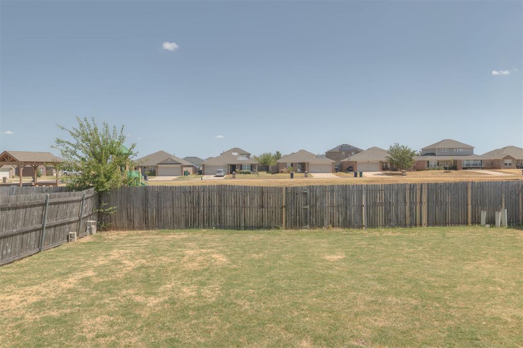 9608 Lauren Drive Property Photo 7