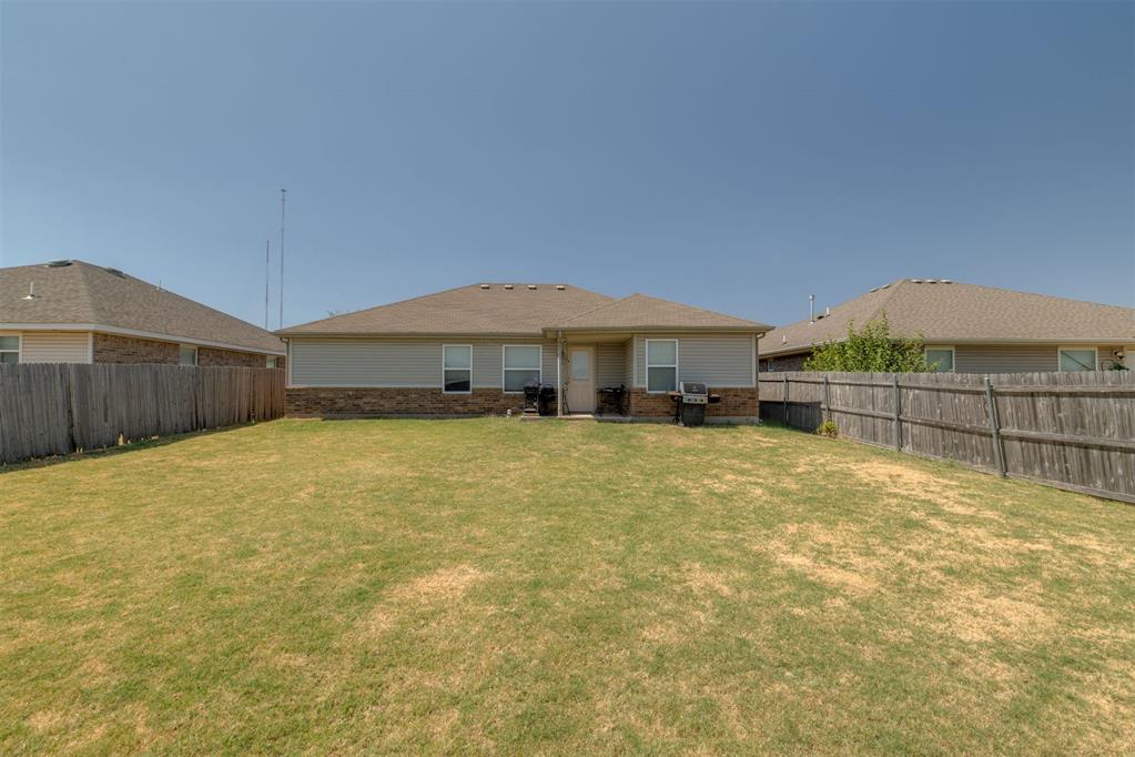 9608 Lauren Drive Property Photo 8