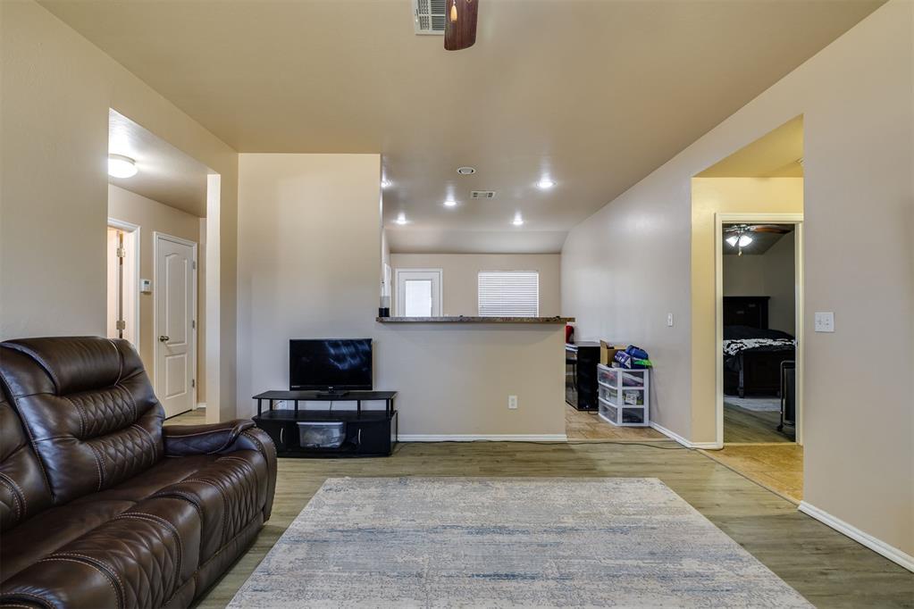 9608 Lauren Drive Property Photo 10