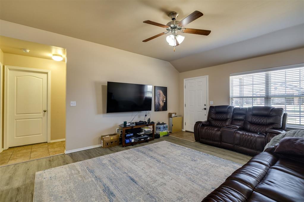 9608 Lauren Drive Property Photo 11