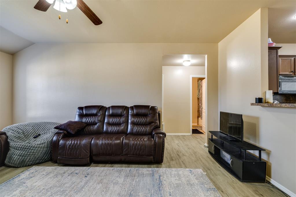 9608 Lauren Drive Property Photo 14
