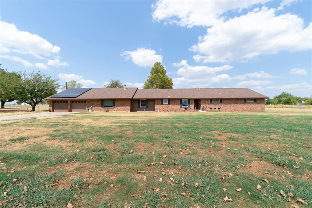 1005 W Franklin Road Property Photo 1