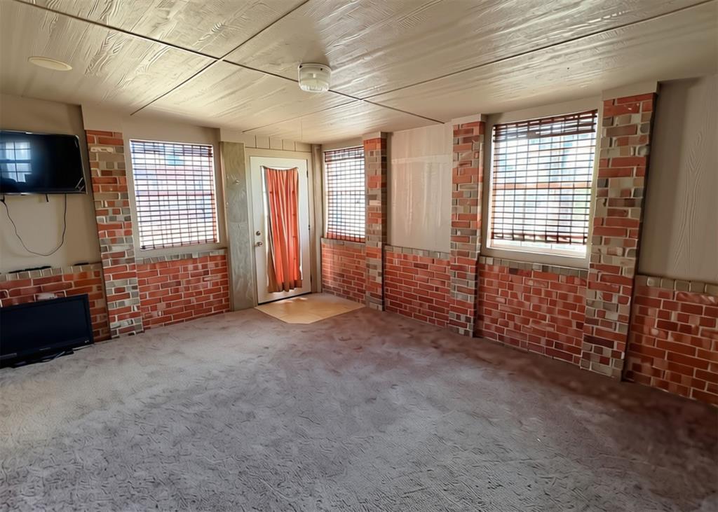120 Thornton Lane Property Photo 28
