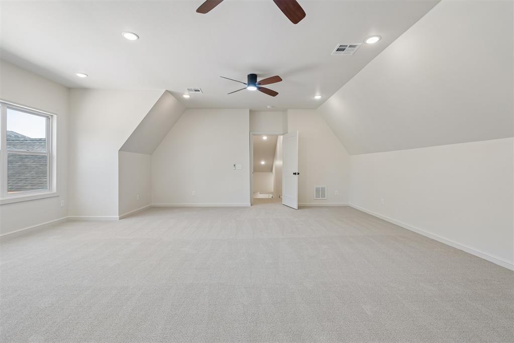 2297 Summit Circle Property Photo 36