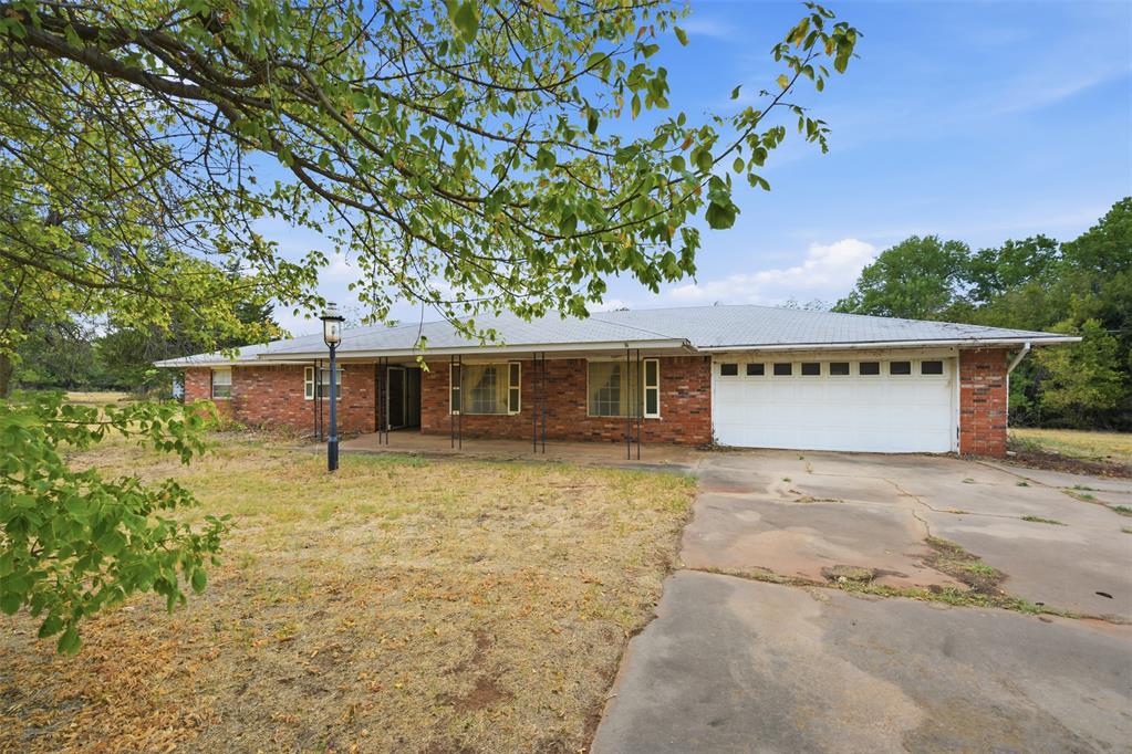 724 Ne Blugil Drive Property Photo 1