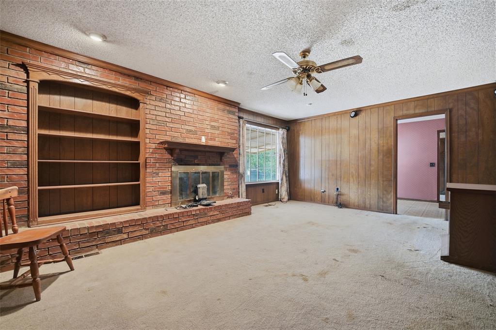 724 Ne Blugil Drive Property Photo 3