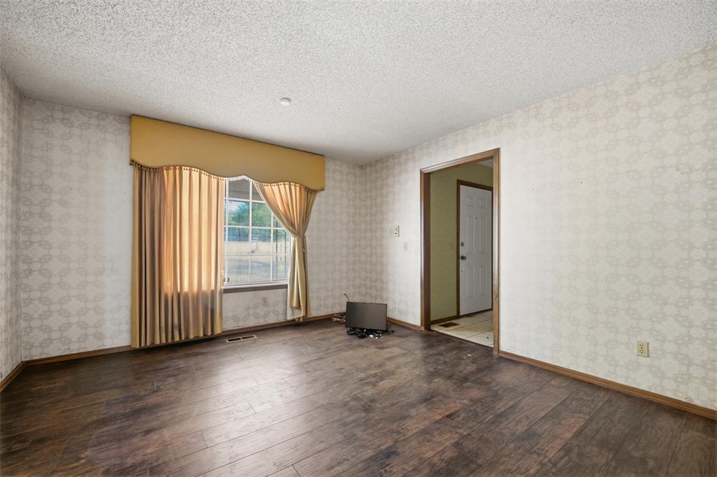 724 Ne Blugil Drive Property Photo 6
