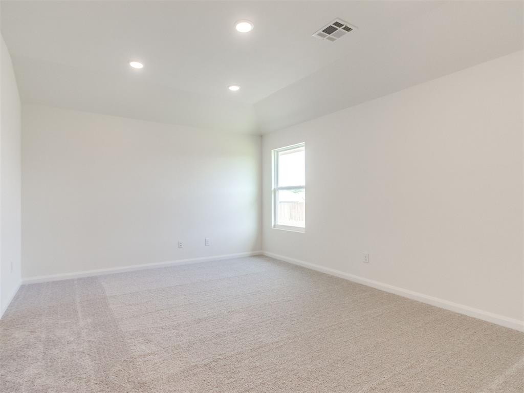 924 Hazy Brook Circle Property Photo 13