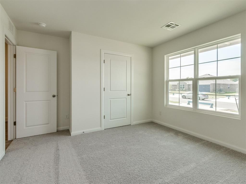 924 Hazy Brook Circle Property Photo 19