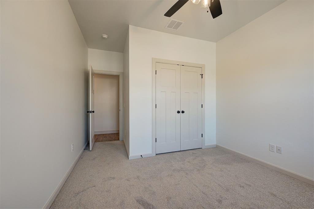 2216 Los Angeles Avenue Property Photo 32