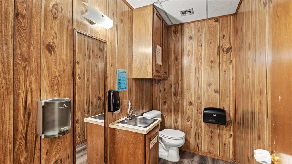 8720 S Pennsylvania Avenue Property Photo 23