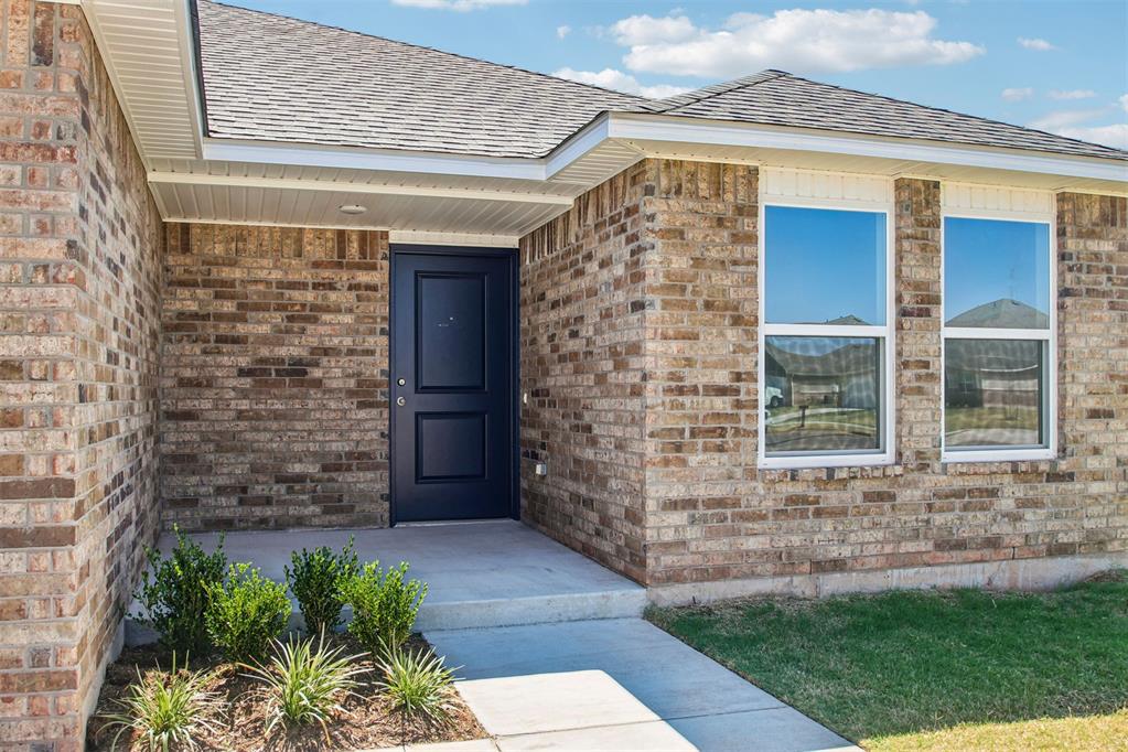 1204 E Ruger Lane Property Photo 4