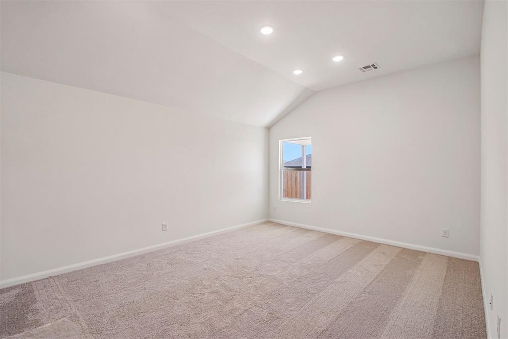 1204 E Ruger Lane Property Photo 13